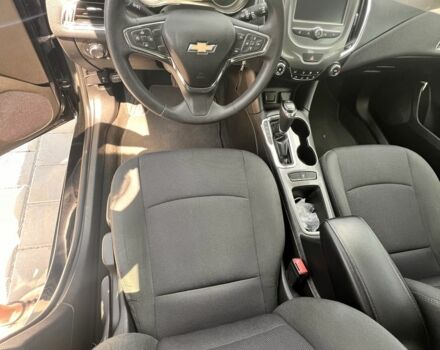 Черный Шевроле Круз, объемом двигателя 1.4 л и пробегом 136 тыс. км за 10000 $, фото 3 на Automoto.ua