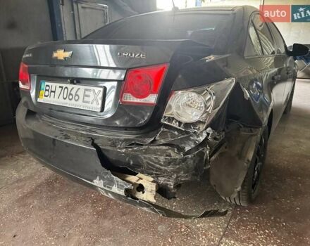 Черный Шевроле Круз, объемом двигателя 1.6 л и пробегом 360 тыс. км за 4200 $, фото 2 на Automoto.ua