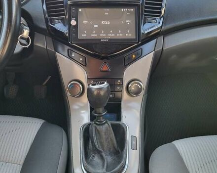 Чорний Шевроле Круз, об'ємом двигуна 1.6 л та пробігом 220 тис. км за 122 $, фото 4 на Automoto.ua