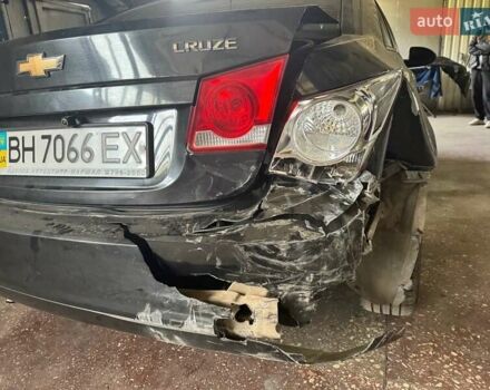 Черный Шевроле Круз, объемом двигателя 1.6 л и пробегом 360 тыс. км за 4200 $, фото 13 на Automoto.ua