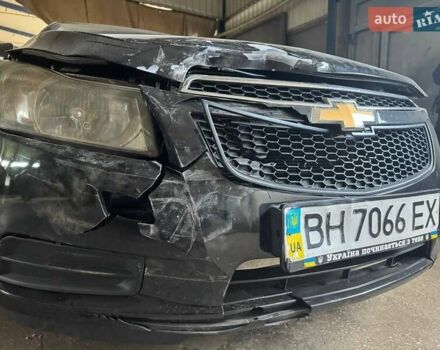 Черный Шевроле Круз, объемом двигателя 1.6 л и пробегом 360 тыс. км за 4200 $, фото 8 на Automoto.ua