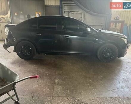 Черный Шевроле Круз, объемом двигателя 1.6 л и пробегом 360 тыс. км за 4200 $, фото 7 на Automoto.ua