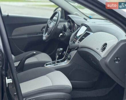 Черный Шевроле Круз, объемом двигателя 1.8 л и пробегом 232 тыс. км за 6999 $, фото 49 на Automoto.ua