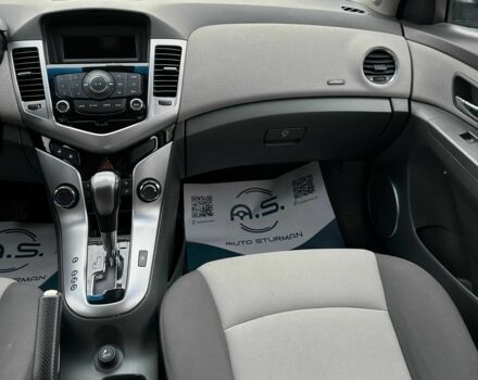 Черный Шевроле Круз, объемом двигателя 1.8 л и пробегом 188 тыс. км за 6900 $, фото 7 на Automoto.ua