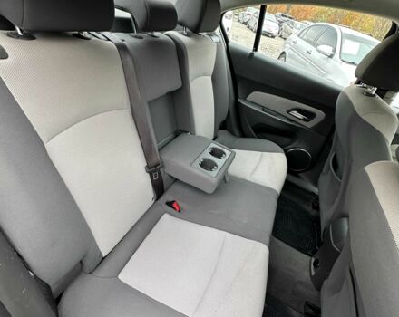 Черный Шевроле Круз, объемом двигателя 1.8 л и пробегом 188 тыс. км за 6900 $, фото 4 на Automoto.ua