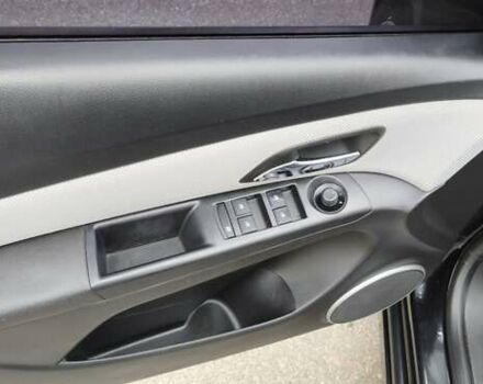 Черный Шевроле Круз, объемом двигателя 1.8 л и пробегом 220 тыс. км за 6600 $, фото 2 на Automoto.ua