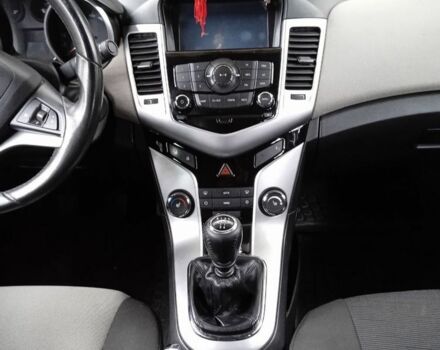 Черный Шевроле Круз, объемом двигателя 1.8 л и пробегом 46 тыс. км за 8900 $, фото 5 на Automoto.ua