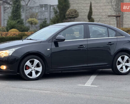 Черный Шевроле Круз, объемом двигателя 1.8 л и пробегом 232 тыс. км за 6999 $, фото 6 на Automoto.ua