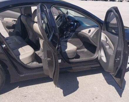 Черный Шевроле Круз, объемом двигателя 1.8 л и пробегом 136 тыс. км за 8500 $, фото 6 на Automoto.ua