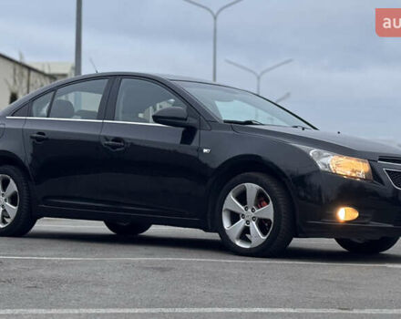 Черный Шевроле Круз, объемом двигателя 1.8 л и пробегом 232 тыс. км за 6999 $, фото 29 на Automoto.ua