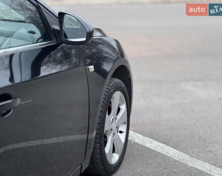 Черный Шевроле Круз, объемом двигателя 1.8 л и пробегом 232 тыс. км за 6999 $, фото 21 на Automoto.ua