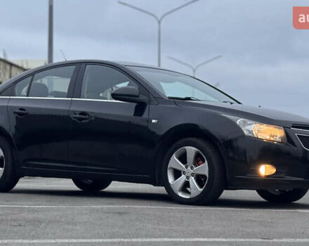 Черный Шевроле Круз, объемом двигателя 1.8 л и пробегом 232 тыс. км за 6999 $, фото 30 на Automoto.ua