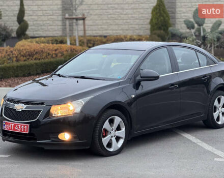 Черный Шевроле Круз, объемом двигателя 1.8 л и пробегом 232 тыс. км за 6999 $, фото 2 на Automoto.ua