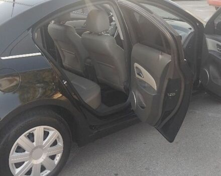 Черный Шевроле Круз, объемом двигателя 1.8 л и пробегом 136 тыс. км за 8500 $, фото 18 на Automoto.ua