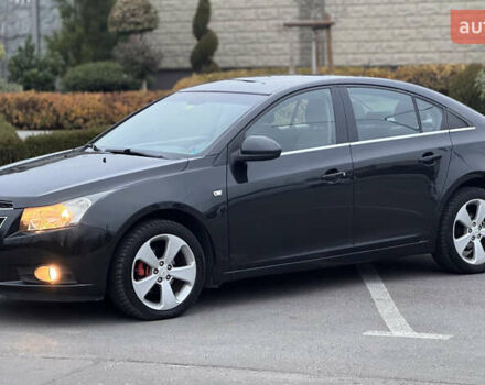 Черный Шевроле Круз, объемом двигателя 1.8 л и пробегом 232 тыс. км за 6999 $, фото 4 на Automoto.ua