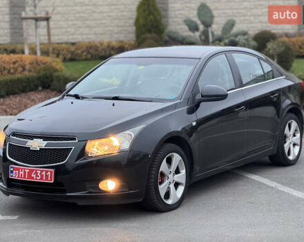 Черный Шевроле Круз, объемом двигателя 1.8 л и пробегом 232 тыс. км за 6999 $, фото 1 на Automoto.ua