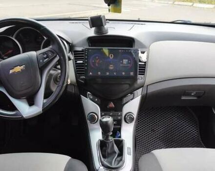 Черный Шевроле Круз, объемом двигателя 1.8 л и пробегом 220 тыс. км за 6600 $, фото 13 на Automoto.ua