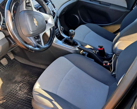 Черный Шевроле Круз, объемом двигателя 2 л и пробегом 0 тыс. км за 4000 $, фото 10 на Automoto.ua