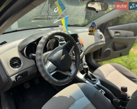 Черный Шевроле Круз, объемом двигателя 1.8 л и пробегом 144 тыс. км за 5999 $, фото 7 на Automoto.ua