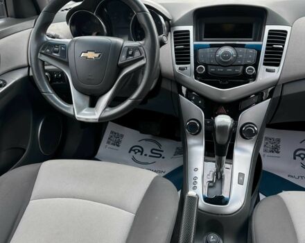 Черный Шевроле Круз, объемом двигателя 1.8 л и пробегом 188 тыс. км за 6900 $, фото 6 на Automoto.ua