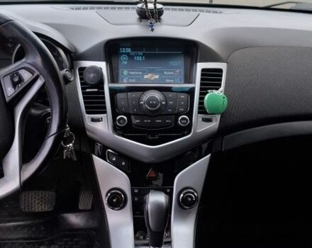 Черный Шевроле Круз, объемом двигателя 1.8 л и пробегом 314 тыс. км за 5500 $, фото 8 на Automoto.ua