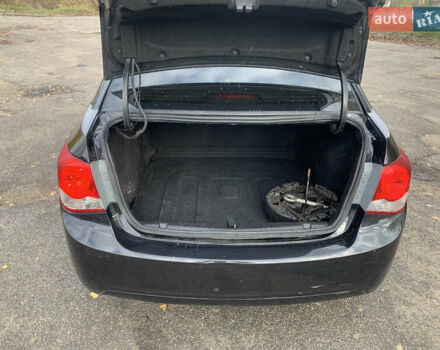 Черный Шевроле Круз, объемом двигателя 1.8 л и пробегом 195 тыс. км за 6200 $, фото 12 на Automoto.ua