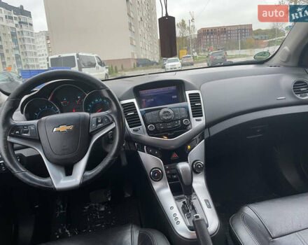 Черный Шевроле Круз, объемом двигателя 1.8 л и пробегом 215 тыс. км за 6700 $, фото 7 на Automoto.ua