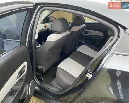 Чорний Шевроле Круз, об'ємом двигуна 1.8 л та пробігом 213 тис. км за 6600 $, фото 4 на Automoto.ua