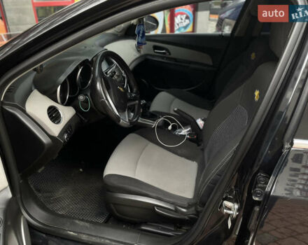 Черный Шевроле Круз, объемом двигателя 2 л и пробегом 245 тыс. км за 6850 $, фото 3 на Automoto.ua