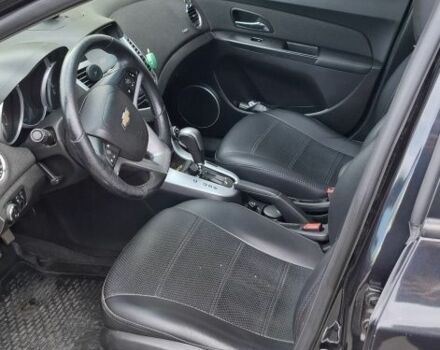 Черный Шевроле Круз, объемом двигателя 1.8 л и пробегом 314 тыс. км за 5500 $, фото 6 на Automoto.ua