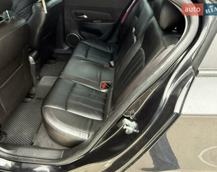 Черный Шевроле Круз, объемом двигателя 1.8 л и пробегом 141 тыс. км за 7700 $, фото 7 на Automoto.ua