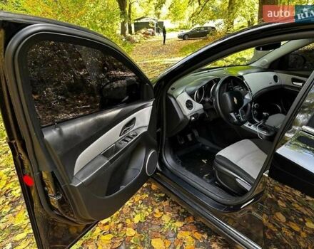 Черный Шевроле Круз, объемом двигателя 1.8 л и пробегом 177 тыс. км за 6400 $, фото 8 на Automoto.ua