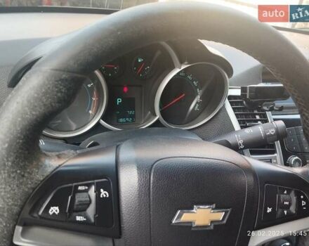 Черный Шевроле Круз, объемом двигателя 1.8 л и пробегом 189 тыс. км за 6700 $, фото 8 на Automoto.ua