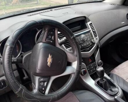 Чорний Шевроле Круз, об'ємом двигуна 1.6 л та пробігом 203 тис. км за 6000 $, фото 3 на Automoto.ua