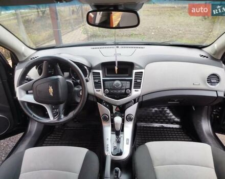 Черный Шевроле Круз, объемом двигателя 2 л и пробегом 252 тыс. км за 6200 $, фото 8 на Automoto.ua