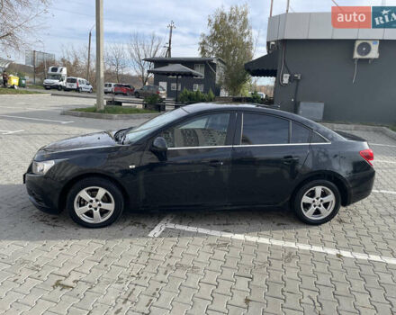 Черный Шевроле Круз, объемом двигателя 1.8 л и пробегом 215 тыс. км за 6700 $, фото 3 на Automoto.ua