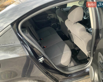 Черный Шевроле Круз, объемом двигателя 1.8 л и пробегом 195 тыс. км за 6200 $, фото 10 на Automoto.ua