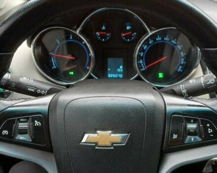 Черный Шевроле Круз, объемом двигателя 2 л и пробегом 320 тыс. км за 6800 $, фото 1 на Automoto.ua