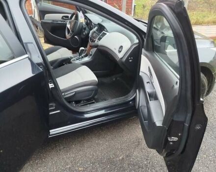 Черный Шевроле Круз, объемом двигателя 2 л и пробегом 252 тыс. км за 6200 $, фото 6 на Automoto.ua