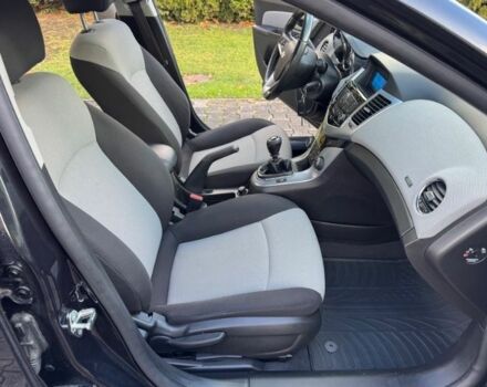 Черный Шевроле Круз, объемом двигателя 1.8 л и пробегом 120 тыс. км за 5199 $, фото 12 на Automoto.ua