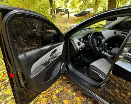 Черный Шевроле Круз, объемом двигателя 1.8 л и пробегом 177 тыс. км за 6400 $, фото 9 на Automoto.ua