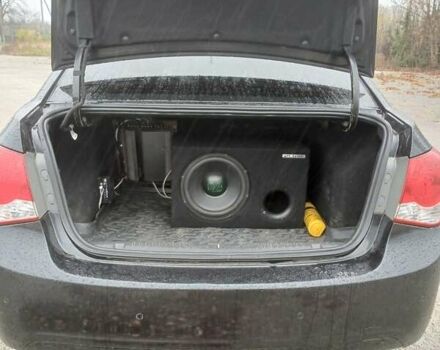 Черный Шевроле Круз, объемом двигателя 2 л и пробегом 320 тыс. км за 6800 $, фото 9 на Automoto.ua