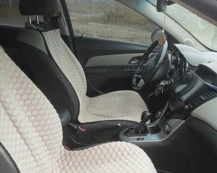 Черный Шевроле Круз, объемом двигателя 2 л и пробегом 320 тыс. км за 6800 $, фото 7 на Automoto.ua