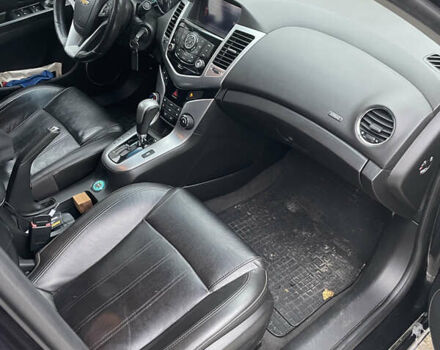 Черный Шевроле Круз, объемом двигателя 1.8 л и пробегом 215 тыс. км за 6700 $, фото 9 на Automoto.ua