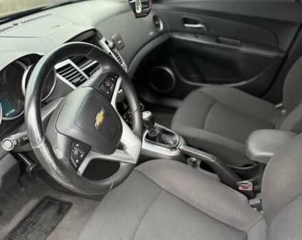 Чорний Шевроле Круз, об'ємом двигуна 1.6 л та пробігом 97 тис. км за 8000 $, фото 16 на Automoto.ua