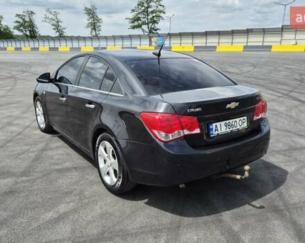 Черный Шевроле Круз, объемом двигателя 1.8 л и пробегом 160 тыс. км за 8500 $, фото 2 на Automoto.ua