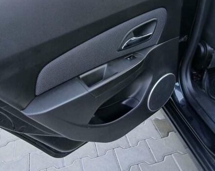 Чорний Шевроле Круз, об'ємом двигуна 1.8 л та пробігом 147 тис. км за 7650 $, фото 6 на Automoto.ua