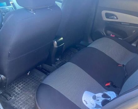 Черный Шевроле Круз, объемом двигателя 1.8 л и пробегом 233 тыс. км за 5300 $, фото 3 на Automoto.ua