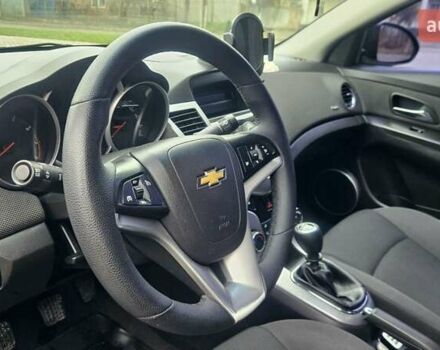 Черный Шевроле Круз, объемом двигателя 1.6 л и пробегом 117 тыс. км за 6999 $, фото 12 на Automoto.ua