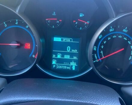 Черный Шевроле Круз, объемом двигателя 1.8 л и пробегом 233 тыс. км за 5300 $, фото 5 на Automoto.ua